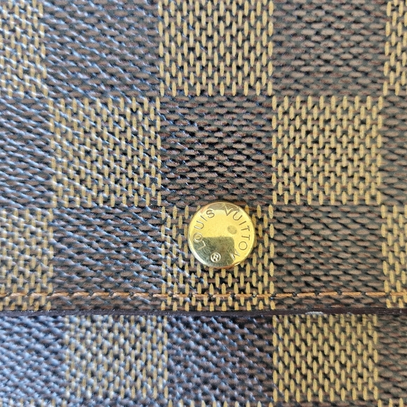 Louis Vuitton Sarah Damier Wallet VGUC - Picture 8 of 14